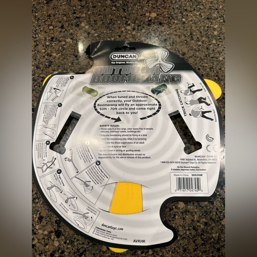 Duncan yellow outdoor boomerang NEW - Picture 2 of 2